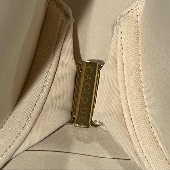 Cacique Totally Smooth Full Coverage Front-Close bra 46C - Picture 5 of 8